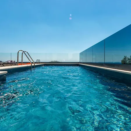 Skywalker Royal Apartman *